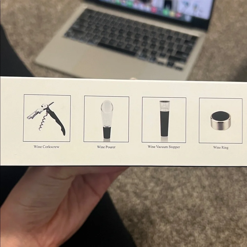 Wine Gift Set NEW